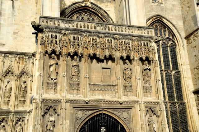 canterbury-cathedral-entrance